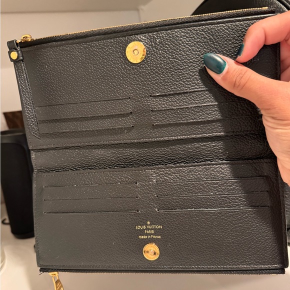 louis Vuitton adele wallet - Picture 3 of 7